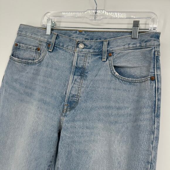Women's 501 Levi's Light Wash Baggy Button Fly High Rise Blue Denim Mom Jeans - Picture 2 of 8